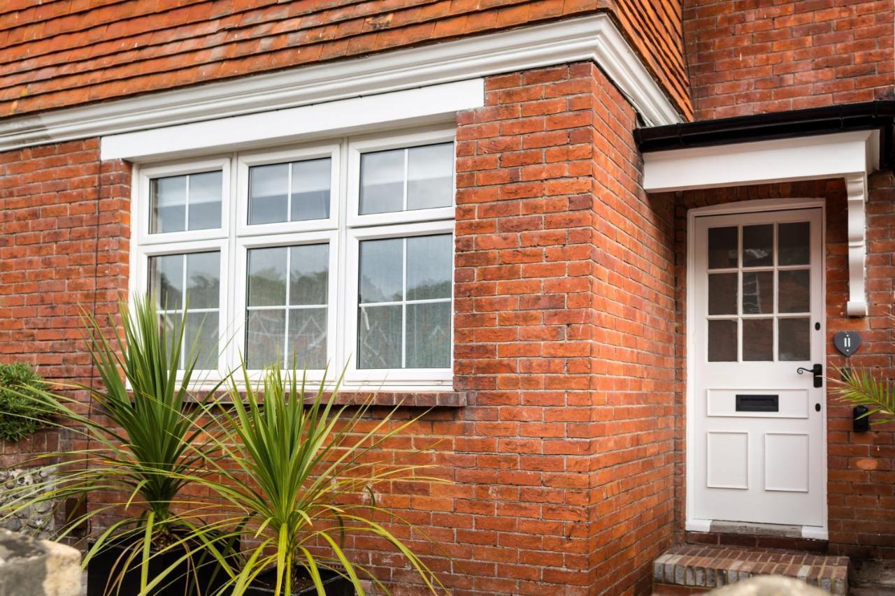 Meads Garden Cottage Close To Sea Eastbourne Eksteriør billede